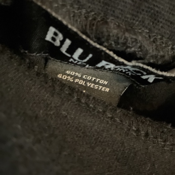 Blu Rock New York - Drawstring Elastic Waist Shorts - Black - Men’s Size Medium - Picture 3 of 8